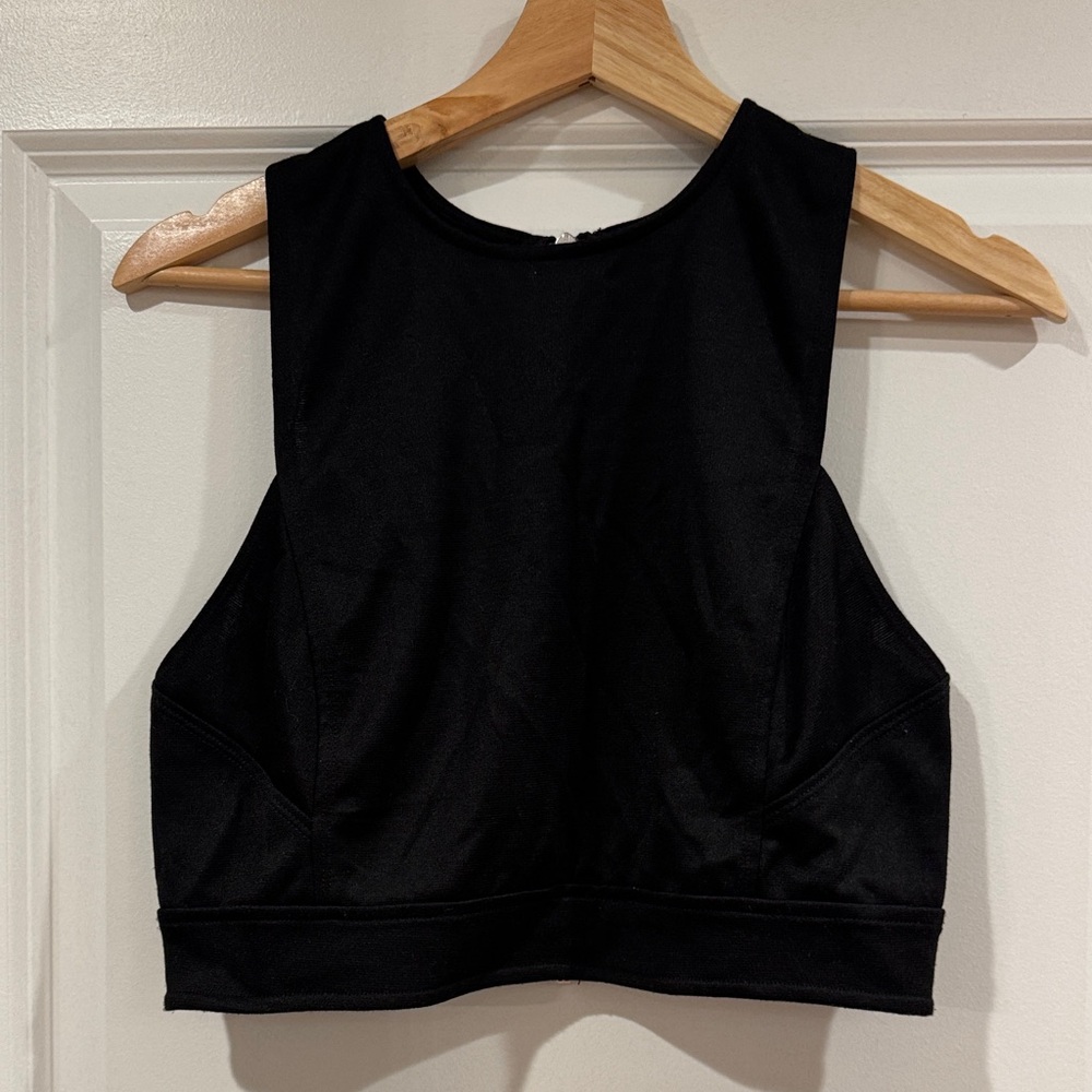 M | Nordstrom Rack | Black Sleeveless Crop Top Vest w/ Zipper